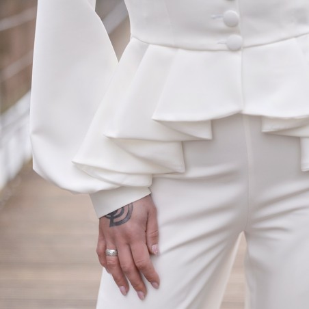 Tailleur pantalon femme mariage à basque asymétrique, fait sur mesure