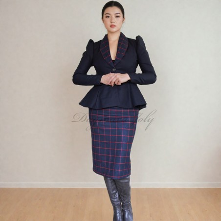 Tailleur jupe droite avec veste col châle et manches bouffantes , fait sur mesure en France