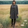 Manteau évasé  coupe trapeze avec col claudine à manches longues droites réalisé en tweed noir