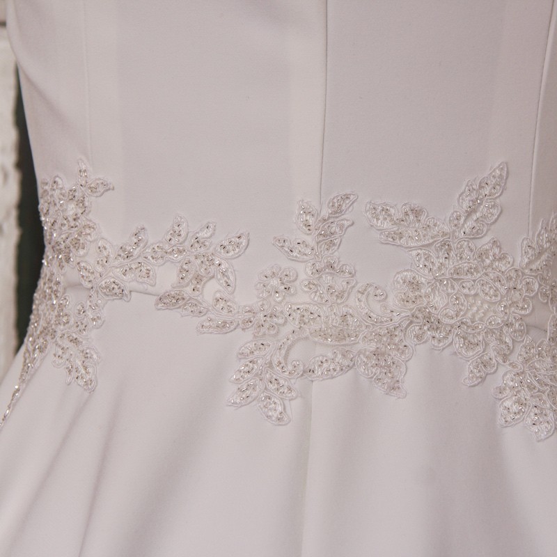 Wedding short dress with long sleeves and shawl collar