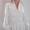 Vue de face de la robe de mariée courte sur mesure fabriquée en France