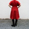 Vue arrière du manteau rouge en laine, confectionné à la main en laine 100 % pure.
