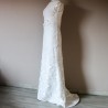 Robe de mariée longue droite fourreau à col bateau et traîne, sans manches