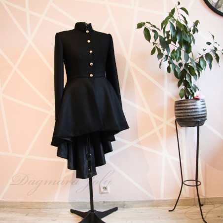 Manteau d’hiver asymétrique noir en laine avec col officier, boutonné devant