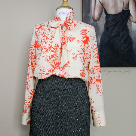 Tie-neck cotton poplin blouse with delicate floral pattern, made to order