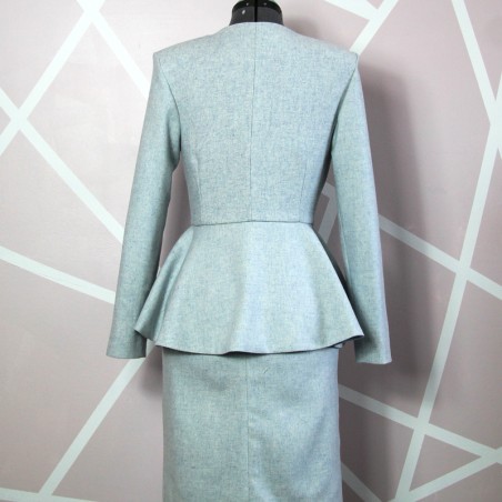 Tailleur jupe bleu pastel, Fait sur Mesure - Basque Asymétrique, Coupe Ajustée