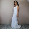 Simple Robe de mariée prés du corps minimaliste en crêpe avec encolure carrée et fente