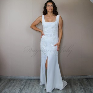 Robe de mariée sirène minimaliste en crêpe avec encolure carrée et fente