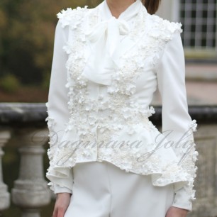 Tailleur blanc de mariée avec pantalon palazzo