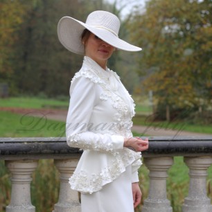 Tailleur blanc de mariée avec pantalon palazzo
