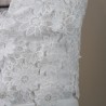 Robe de mariée fourreau en dentelle – Col licou et traîne