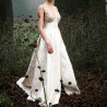 Robe de Mariée ligne A avec décolleté en V et traîne cathédrale - Sans Manches, Fente Avant