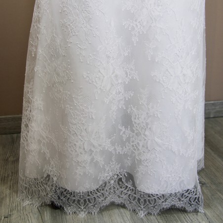 Modest minimalist Chantilly lace wedding gown