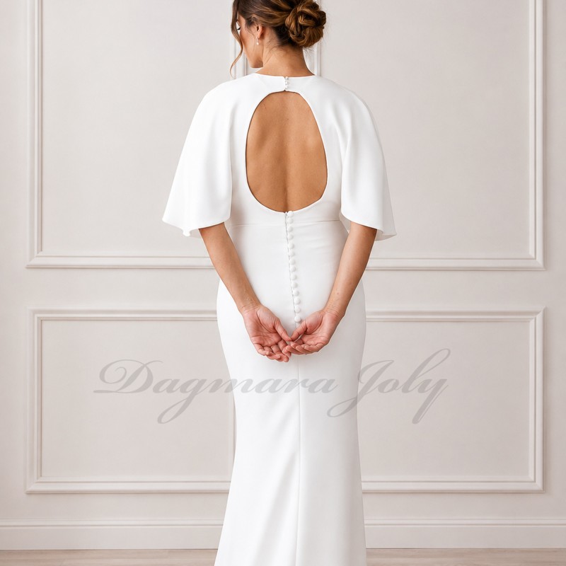 Robe de Mariée en Crêpe – Dos Nu et Traîne