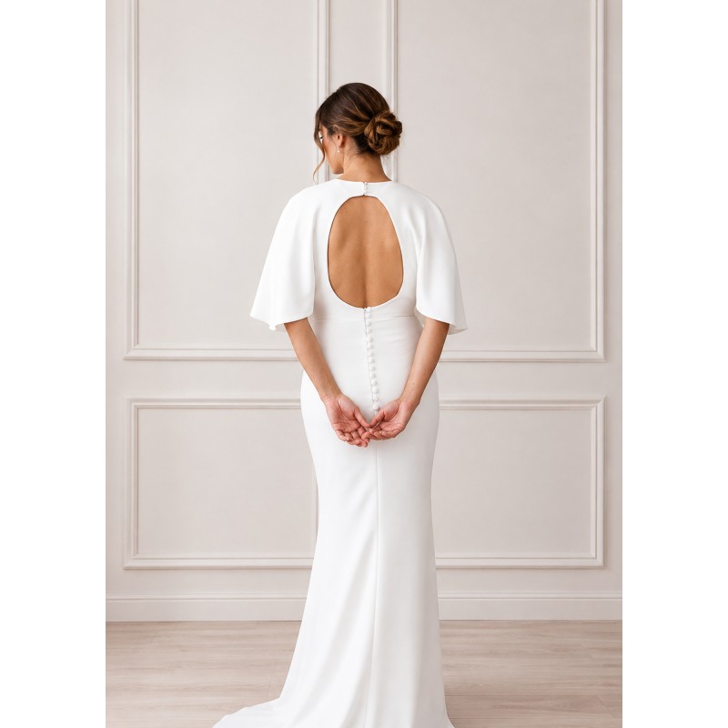 Robe de Mariée en Crêpe – Dos Nu et Traîne