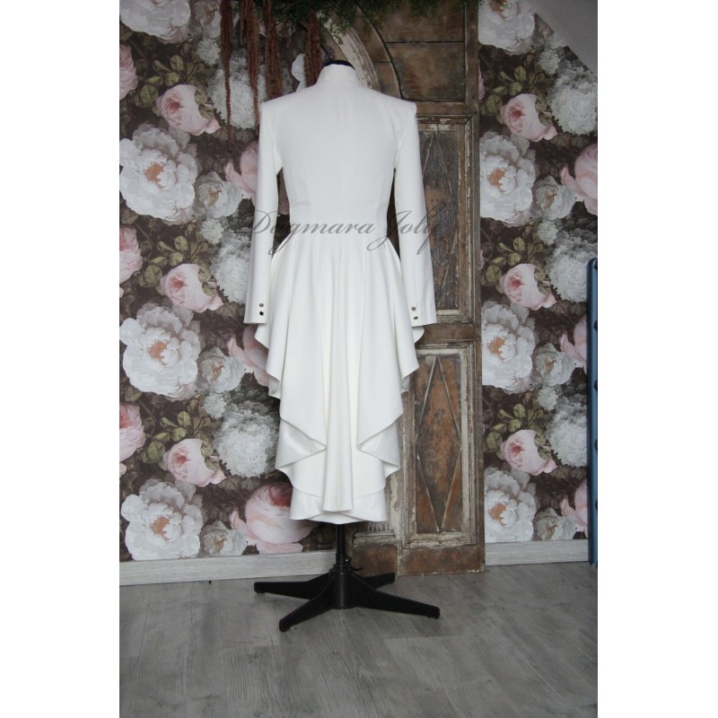Tailleur pantalon de mariée vue de dos