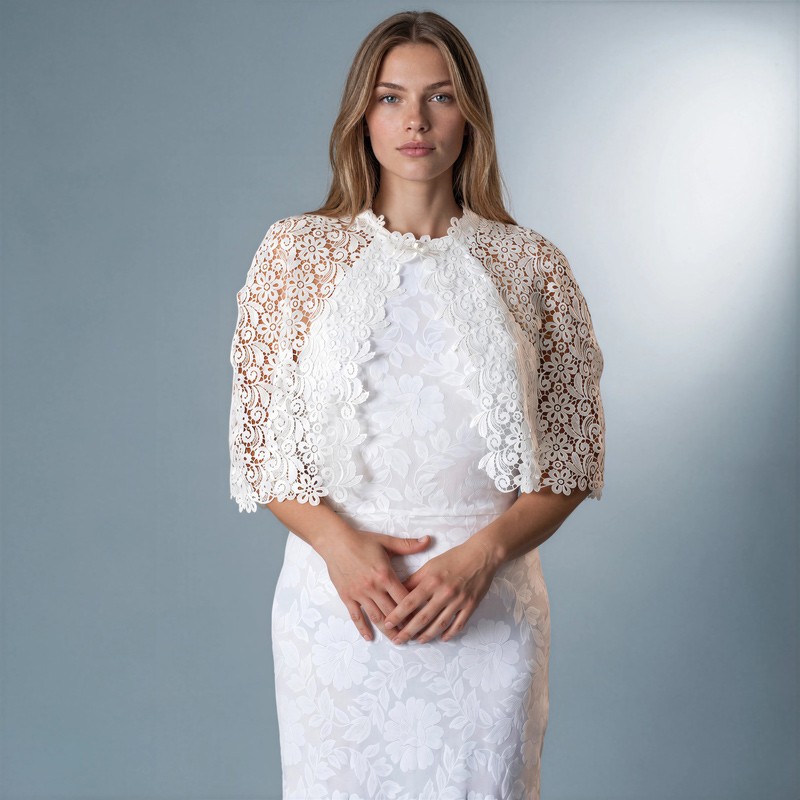 Cape de mariée en dentelle – Alternative au voile