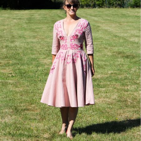 Elegant V-neck fit-and-flare linen dress