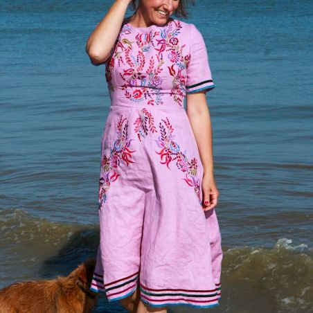 Linen summer dress, short sleeves and open back