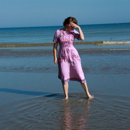 Linen summer dress, short sleeves and open back