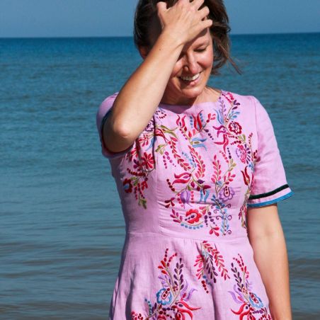 Linen summer dress, short sleeves and open back