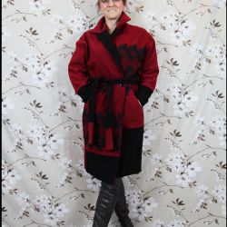 Red long oversized woman belted coat