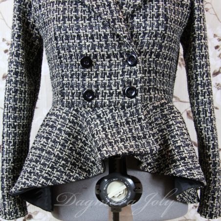Asymmetrical tweed woman jacket à carreaux black and brown