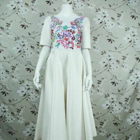 White mi length wedding dress manches courtes, open back