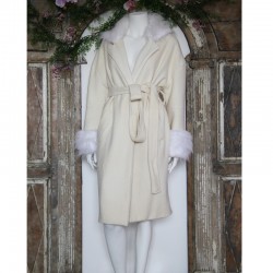 Ivory oversized outdoor coat with faux fur collar