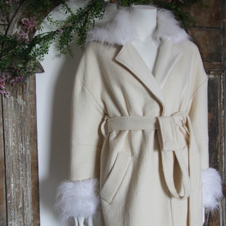 Ivory oversized outdoor coat with faux fur collar