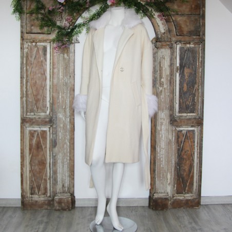 Ivory oversized outdoor coat with faux fur collar