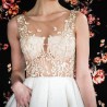 Robe ivoire asymétrique sans manches