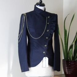 Veste courte bleue marine asymétrique, à boutonnage croisée, faite sur mesure
