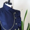 Veste courte bleue marine asymétrique, à boutonnage croisée, faite sur mesure
