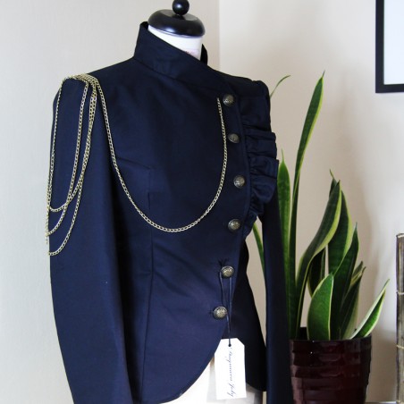 Veste courte bleue marine asymétrique, à boutonnage croisée, faite sur mesure