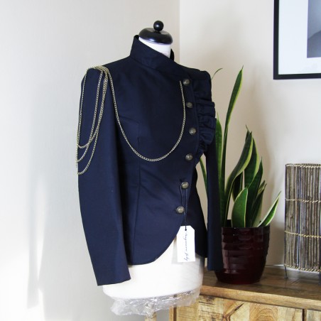 Veste courte bleue marine asymétrique, à boutonnage croisée, faite sur mesure