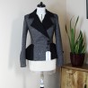 Blazer femme à boutonnage simple, croisé, à basque en tweed gris, fait sur mesure