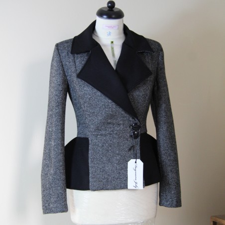 Blazer femme à boutonnage simple, croisé, à basque en tweed gris, fait sur mesure