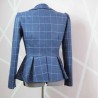 Blazer à simple boutonnage, cintré, bleu à carreaux à basque, manches longues froncées, fait sur mesure