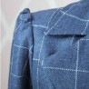 Blazer à simple boutonnage, cintré, bleu à carreaux à basque, manches longues froncées, fait sur mesure