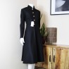 Manteau laine chaude noire cintré pour hiver femme, fait sur mesure