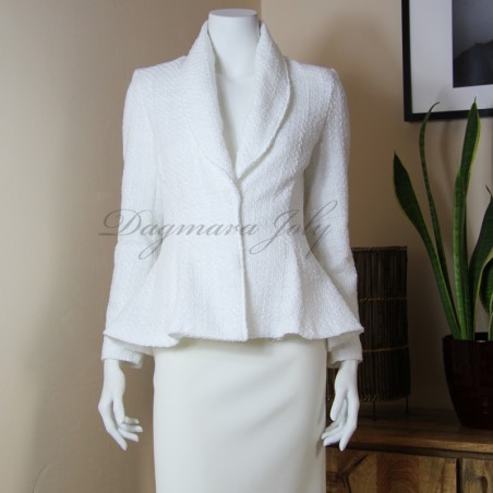 Blazer blanc col châle cintrée et évasée, fait sur mesure