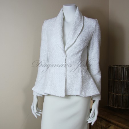 Blazer blanc col châle cintrée et évasée, fait sur mesure