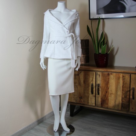 Tailleur blanc de mariée  jupe crayon avec veste épaule dénudée , fait sur mesure