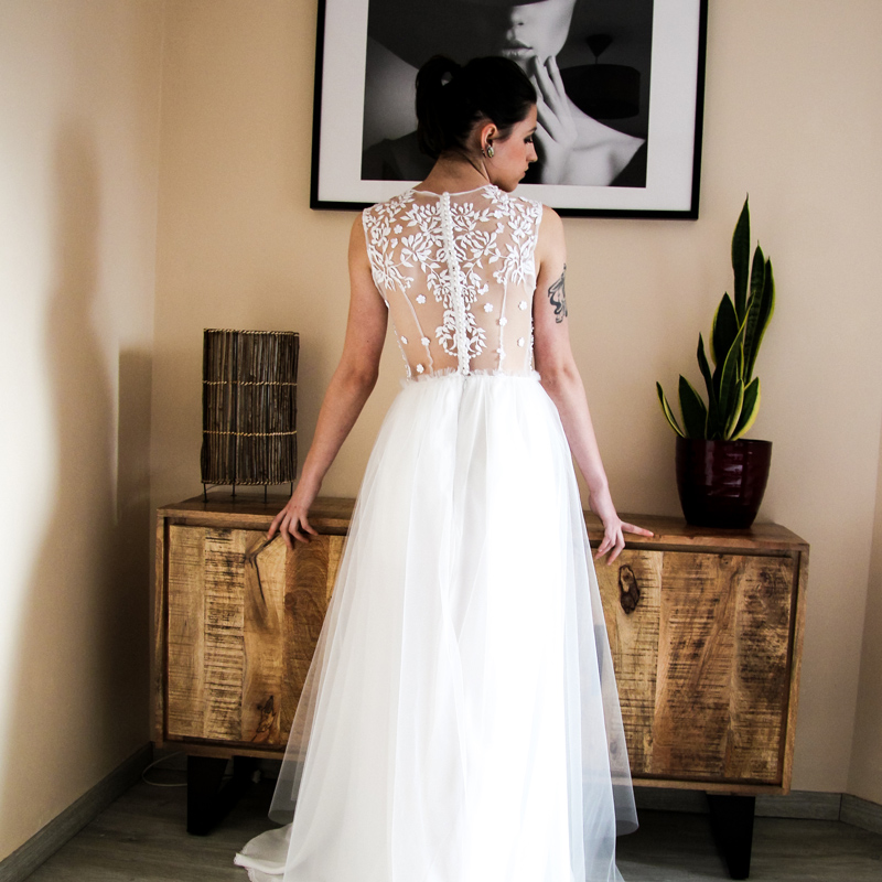 tulle asymmetrical wedding dress